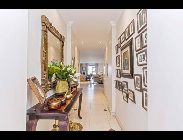 3 BEDROOM SECTIONAL TITLE FOR SALE IN HYDE PARK